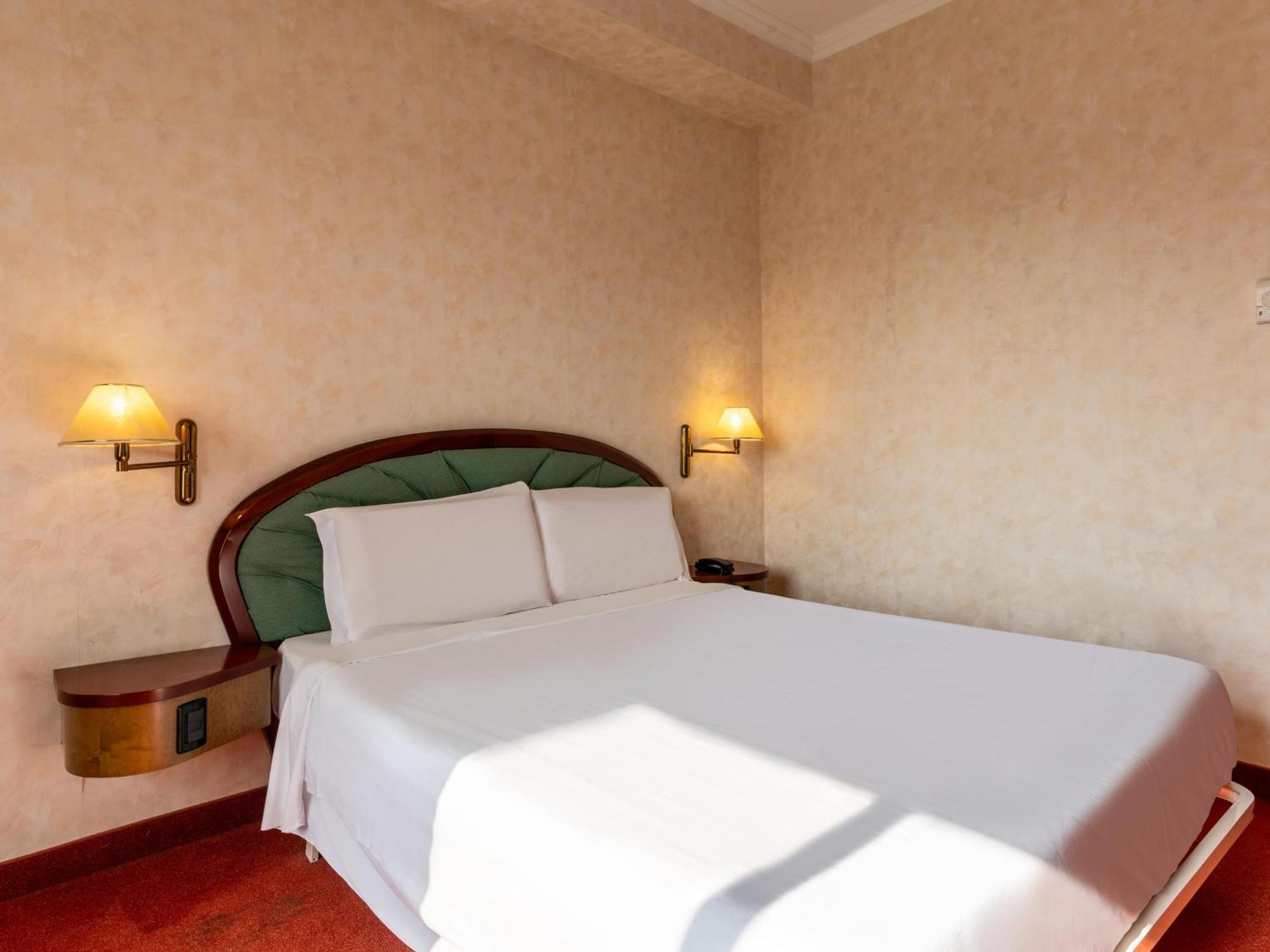 B&B Hotel Borgaro Torinese Esterno foto