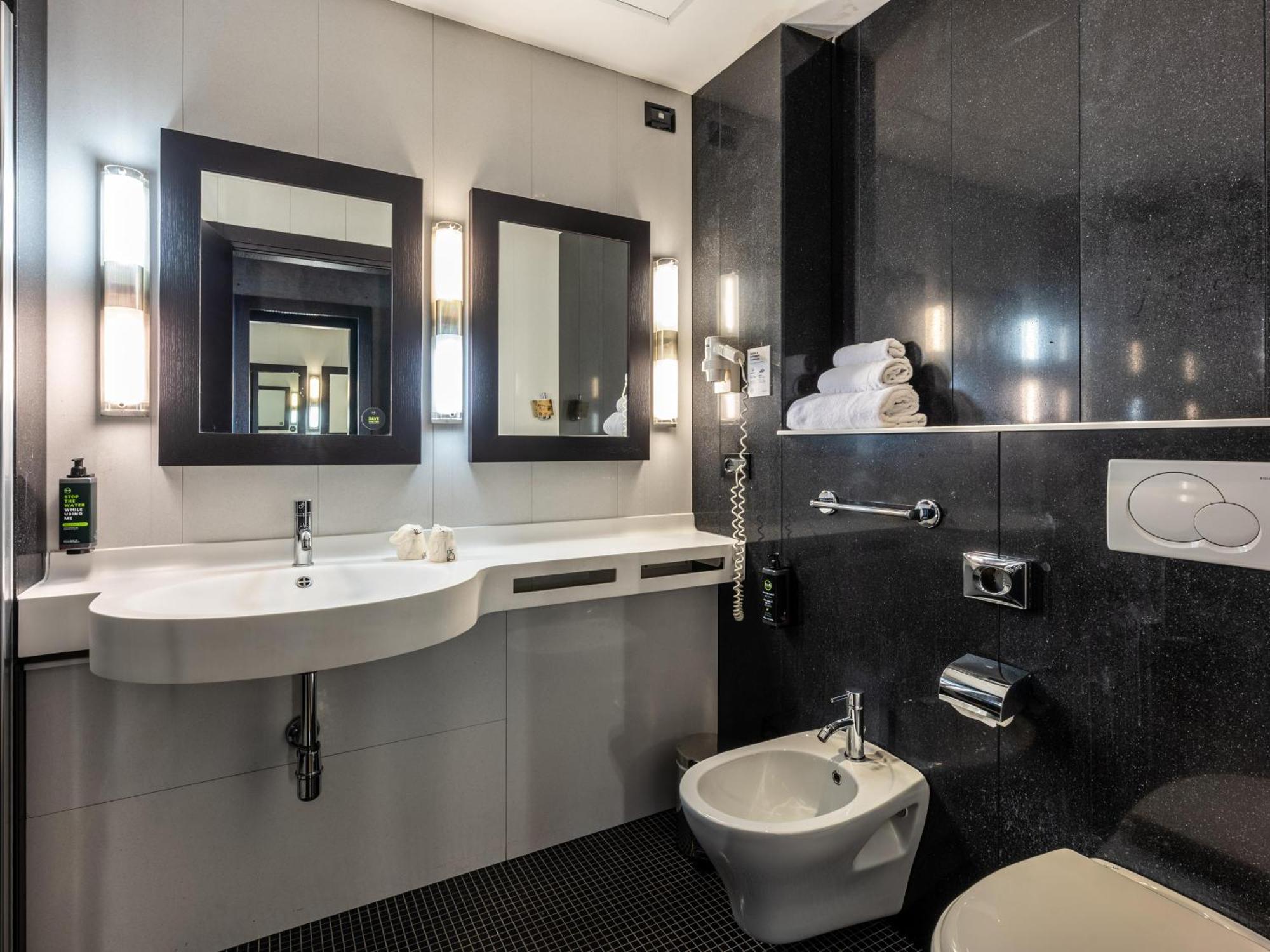 B&B Hotel Borgaro Torinese Esterno foto